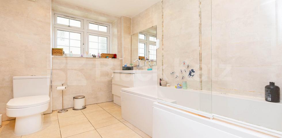 			NEW INSTRUCTION!, 2 Bedroom, 1 bath, 1 reception Flat			 Northwick Terrace, ST JOHNS WOOD - MAIDA VALE